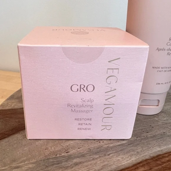 NEW Vegamour Gro Shampoo, Conditioner, Massager & Dry Shampoo set - Picture 8 of 9